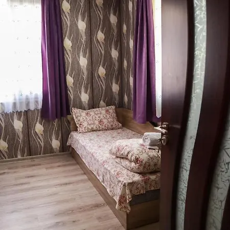 Penzion 2 Persons Bungalow In Lovely And Familial Area Kamena