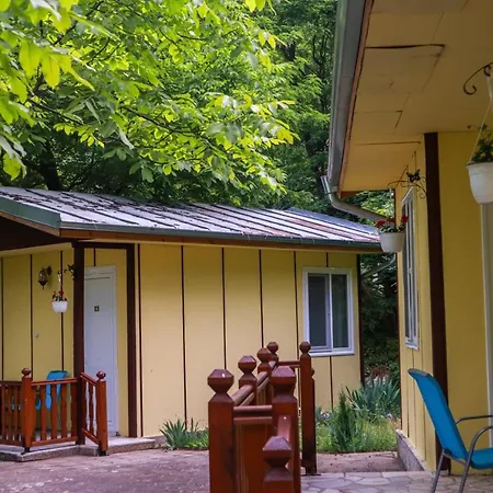 Penzion 2 Persons Bungalow In Lovely And Familial Area Kamena